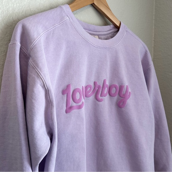 Loverboy “The Amanda” Orchid sweatshirt with Tonal Puff Paint Logo, Size Medium - Picture 4 of 6